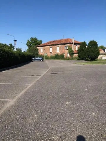 Le Studio Saint Martin - Piscine & Spa - Aeroport Toulouse 0*,